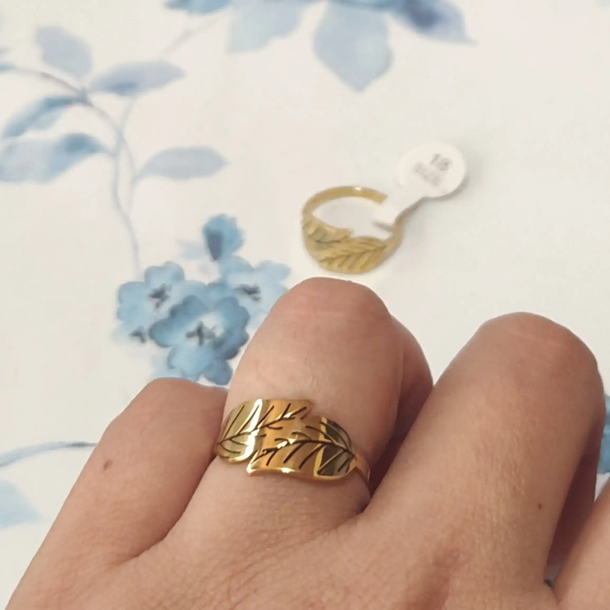 Anillo Hojas