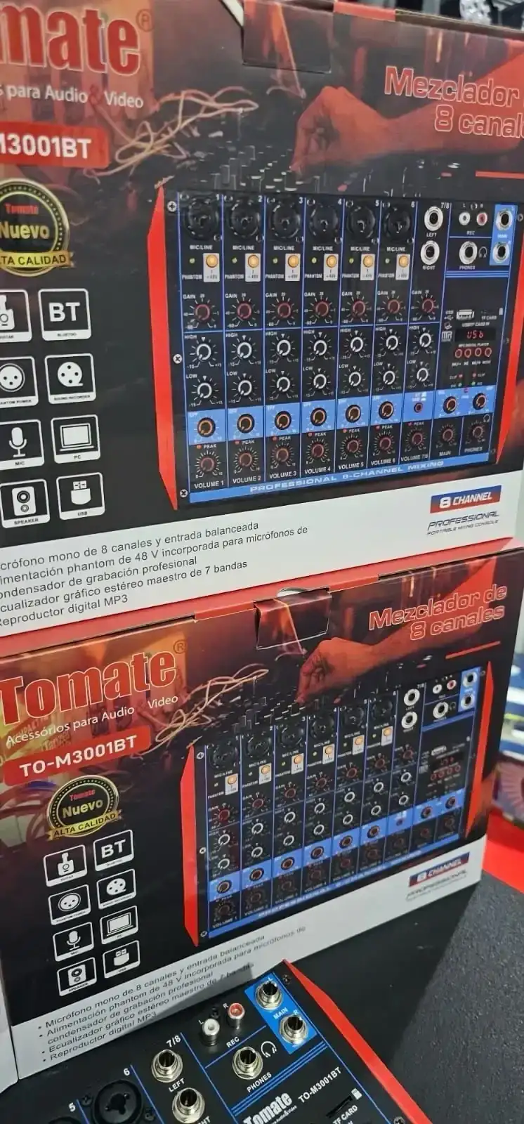 Consola de mezcla de 8 canales, grabadora Bluetooth y MP3 Mezclador de audio estéreo dedicado Consola de mezcla USB digital, consola profesional de mezcla de sonido de ruido ultra bajo para escenario -Micrófono mono de 8 canales y entrada balanceada  -Alimentcion phantom de 48V incorporado para micrófonos de condensador de grabación profecional  -Ecualizador gráfico estéreo de 7 bandas -Reproductor digital MP3  PEDIDOS Y ENVIOS A TODA BOLIVIA  2