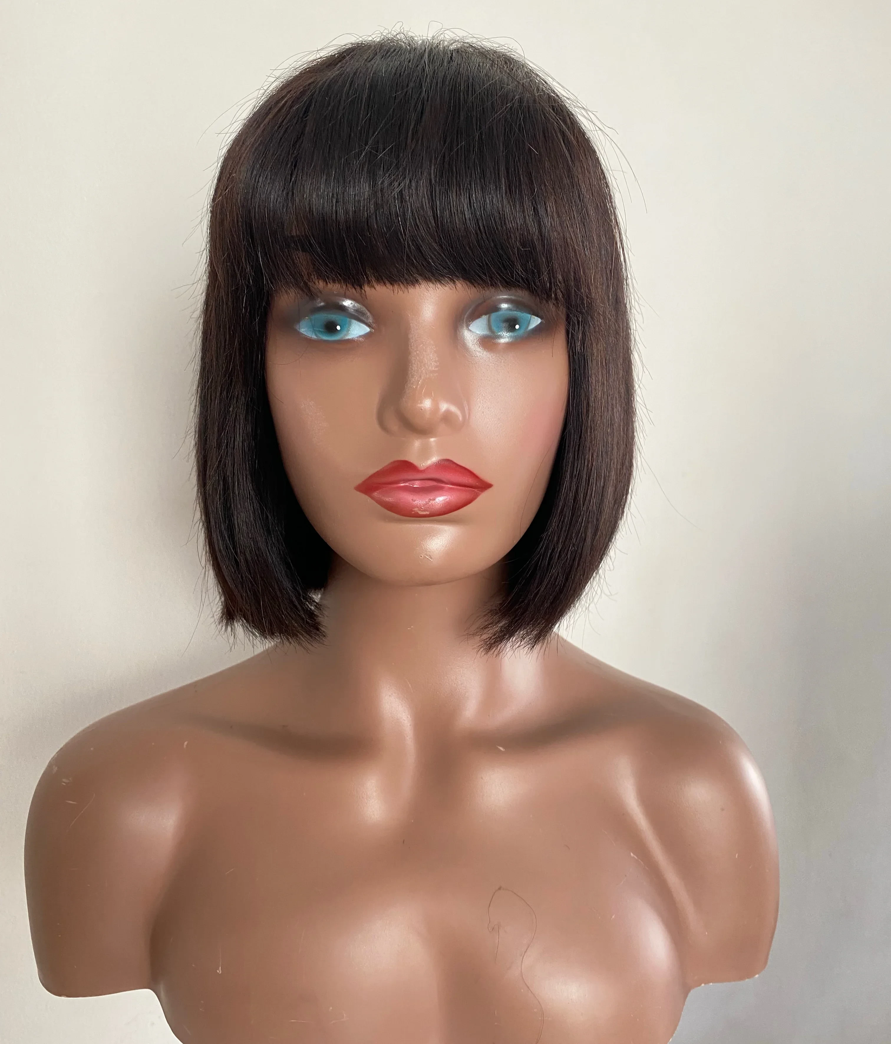 Peluca con galluza Bob 10” 2
