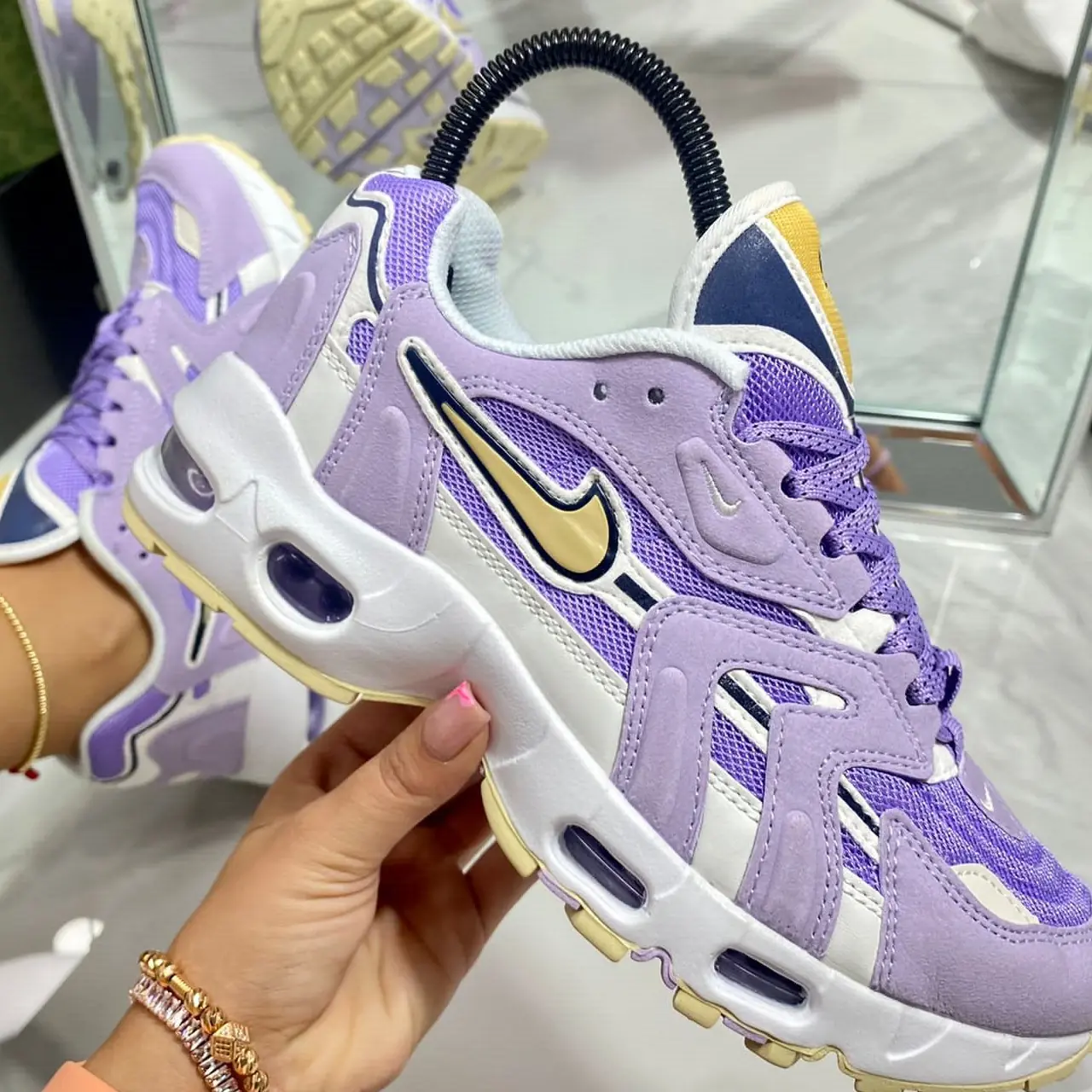 NIKE AIR AAA