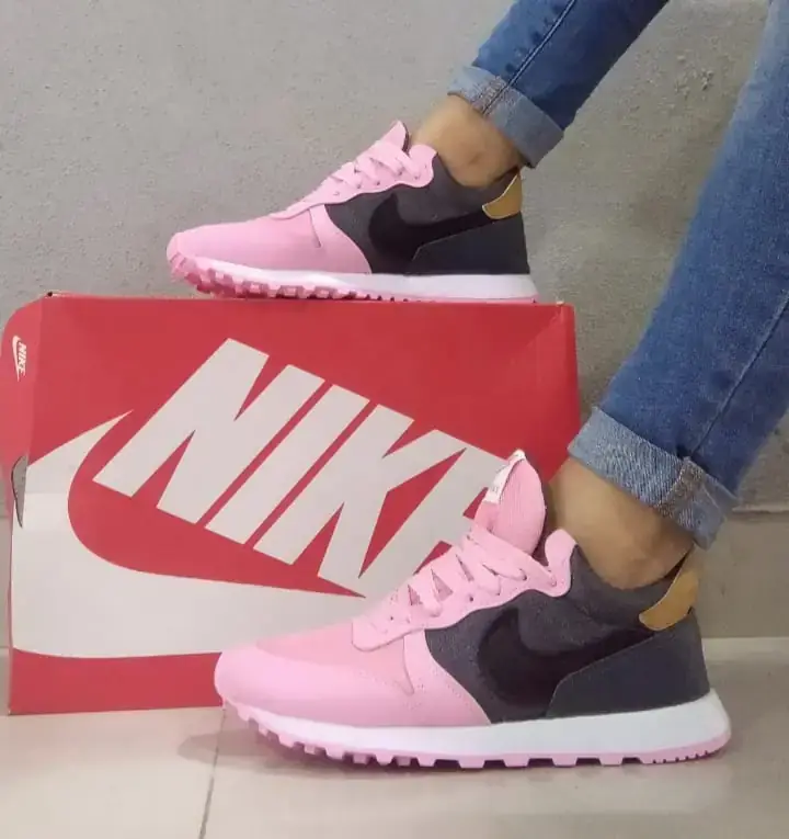 Zapatilla nike  4