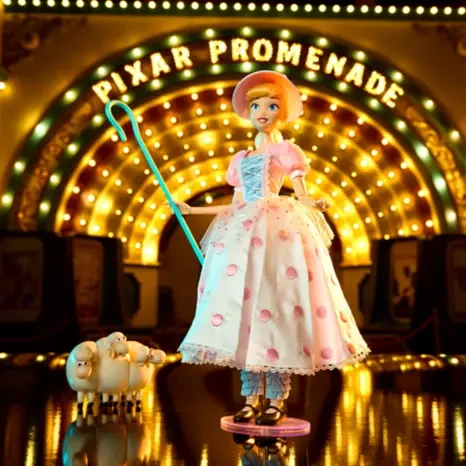 Muñeca Bo Peep de edición limitada con caja iluminada  2