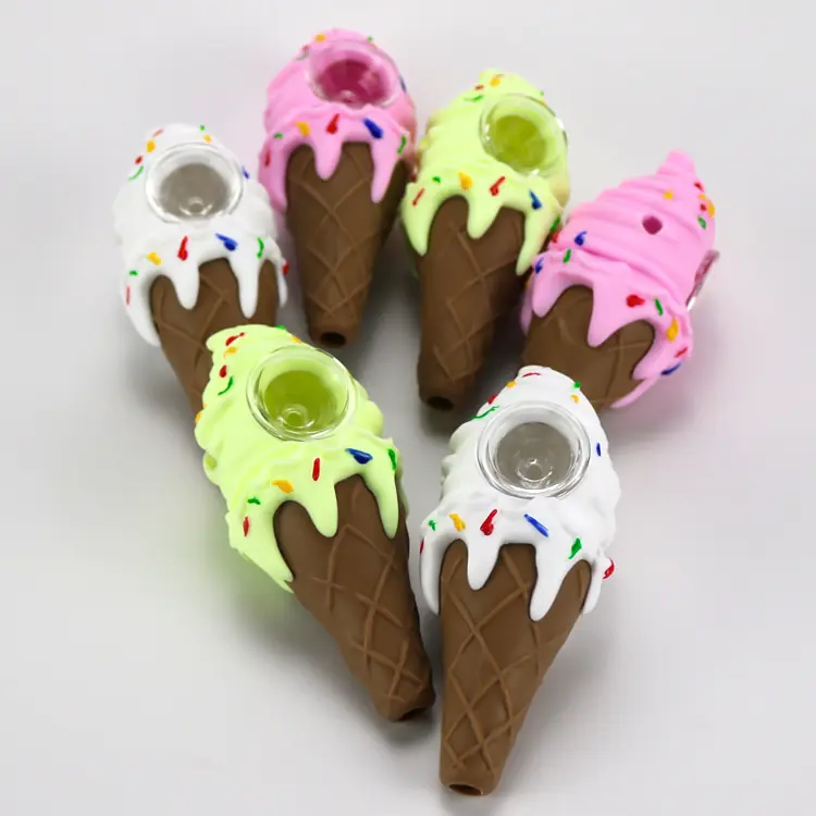 Ice cream smoking pipe