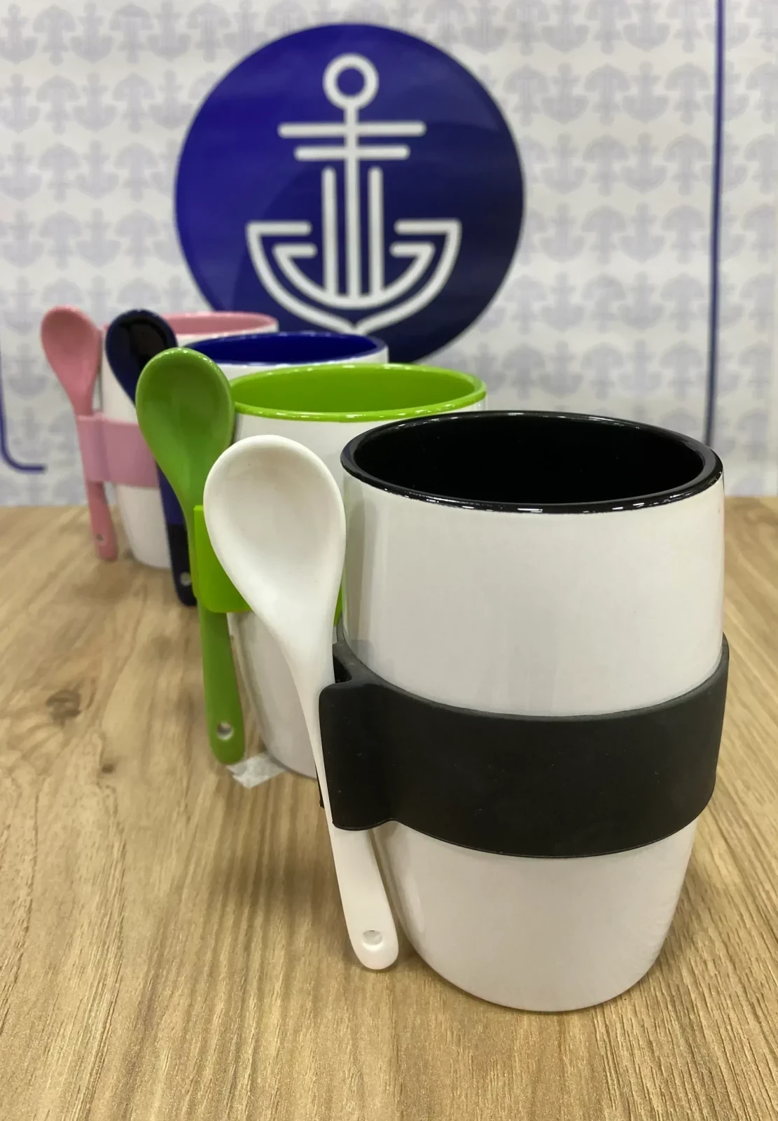 Vaso Fondo Color Conico Siliconado Con Cuchara  5
