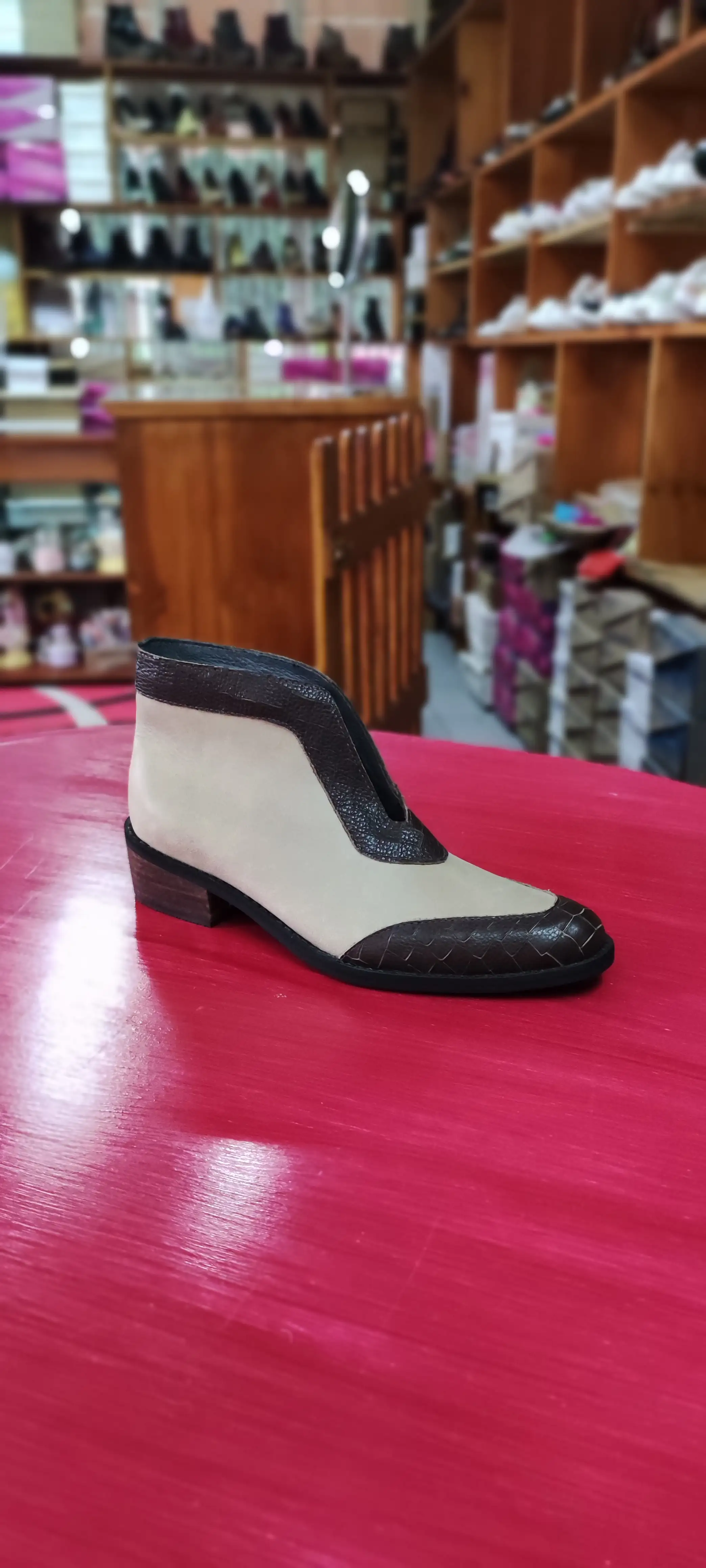 Zapato nudes con cafe 