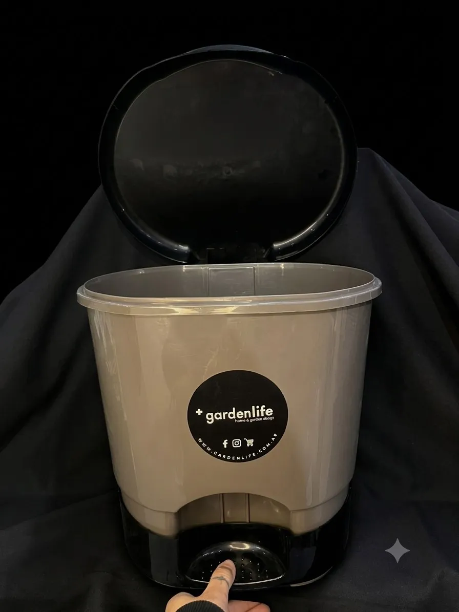 BASURERO A PEDAL  4