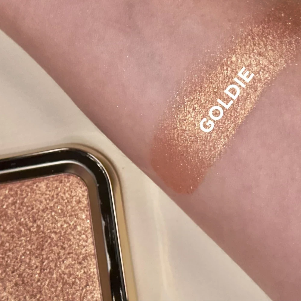 atenea iluminador compacto goldie