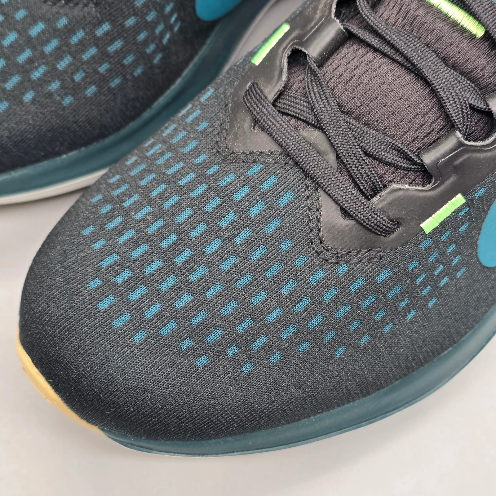 NIKE WINFLO 10 6