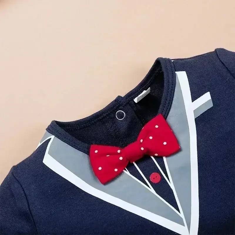 TRAJE ENTERIZO ELEGANTE A 3