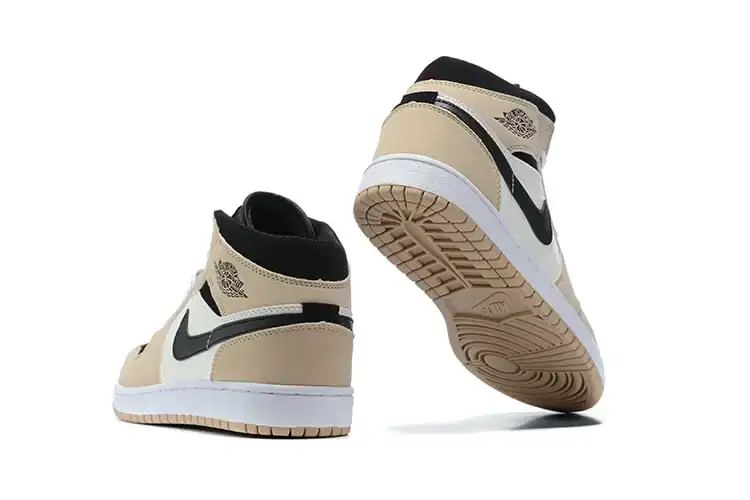 JORDAN RETRO 1 BEIGE  3