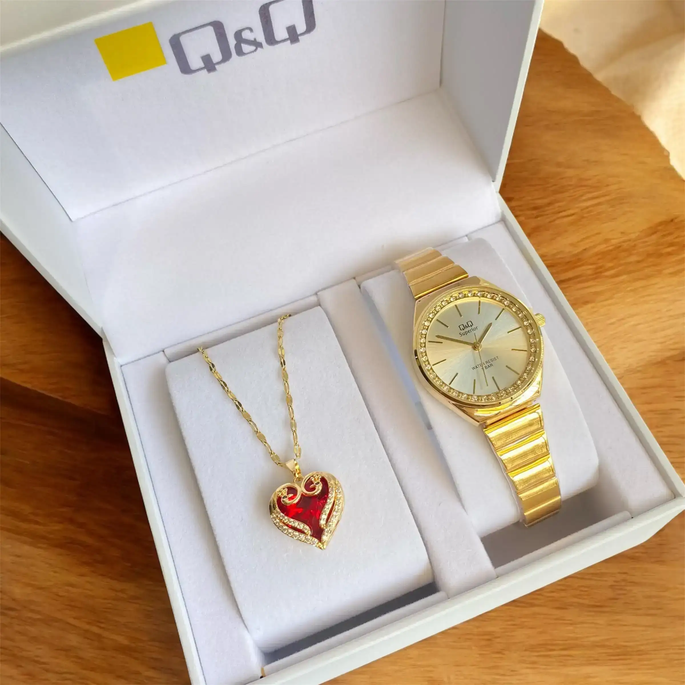 Combo Reloj Q&Q Acero Original + Collar + Estuche De Lujo