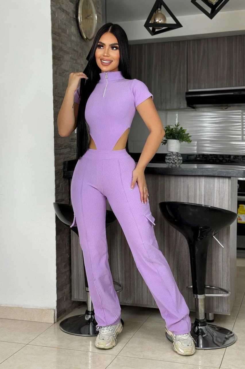 Conjunto blusa body y pantalón cargo  4