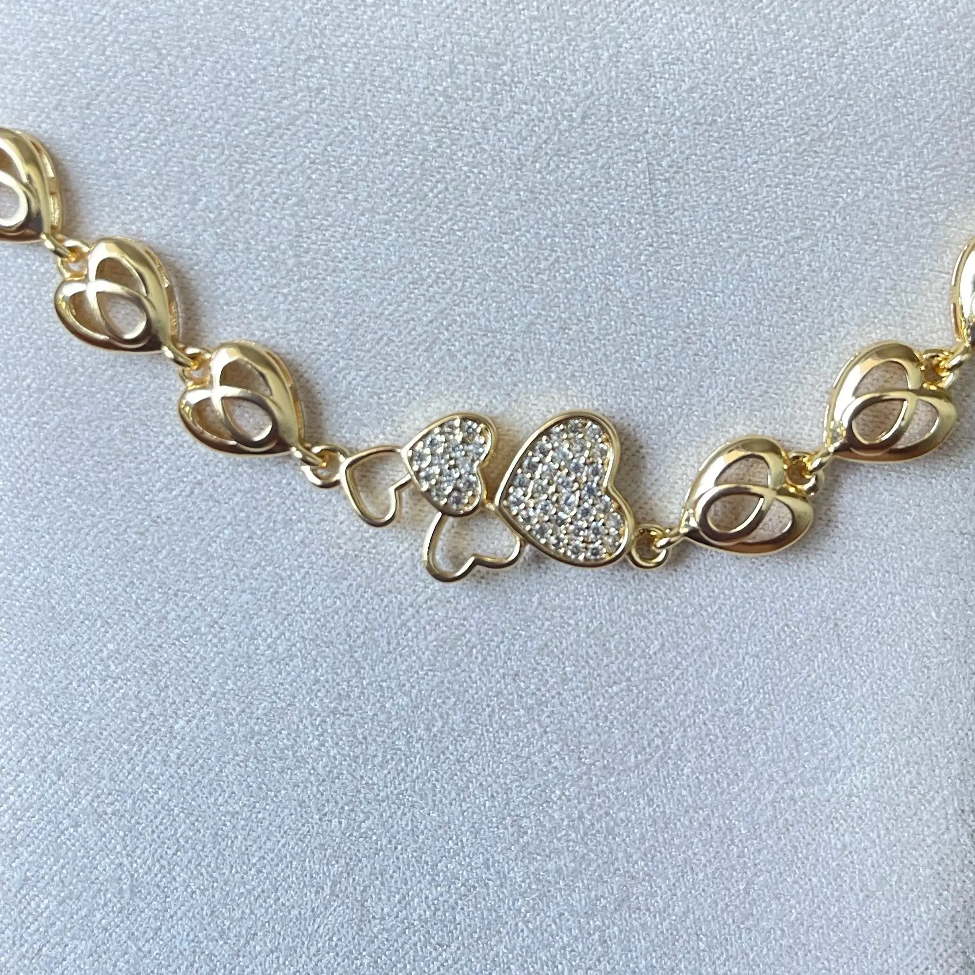 PULSERA CORAZONES 2