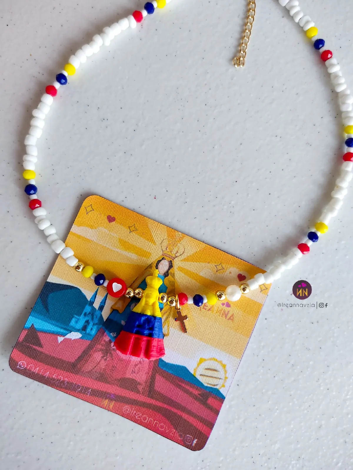 Collar Virgen del Valle tricolor 🇻🇪