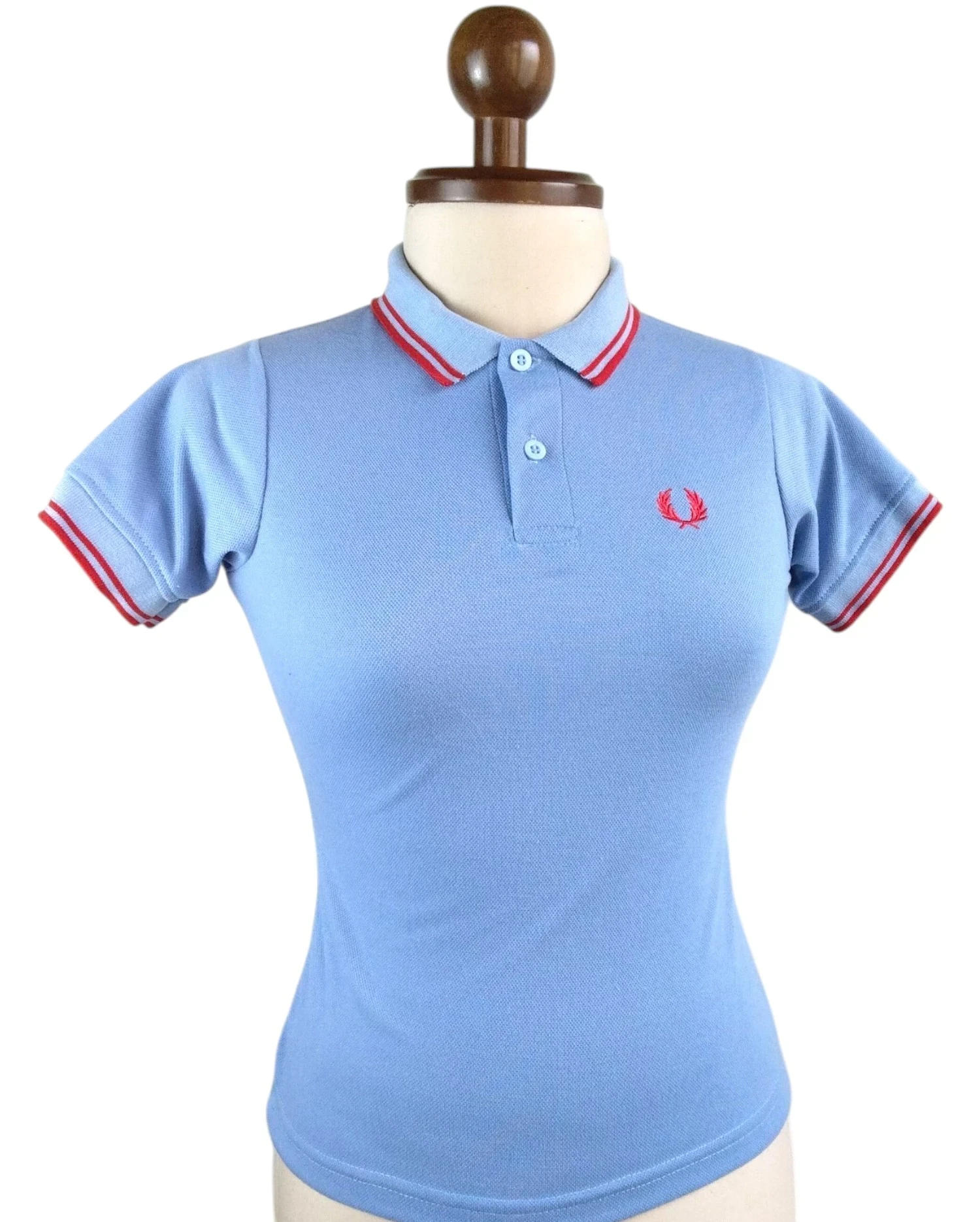 Camisa polo azul  con rojo