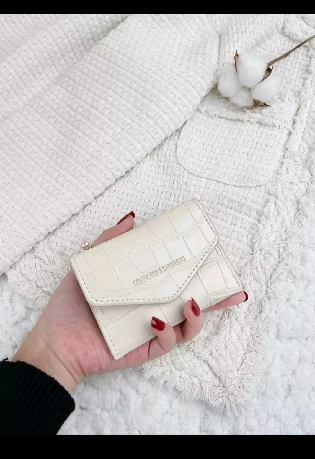 Monedero Minimalista para Dama Southland & Kangaroo - Cartera Corta Tipo Sobre con Solape de Broche, Tarjetero y Cierre Metálico