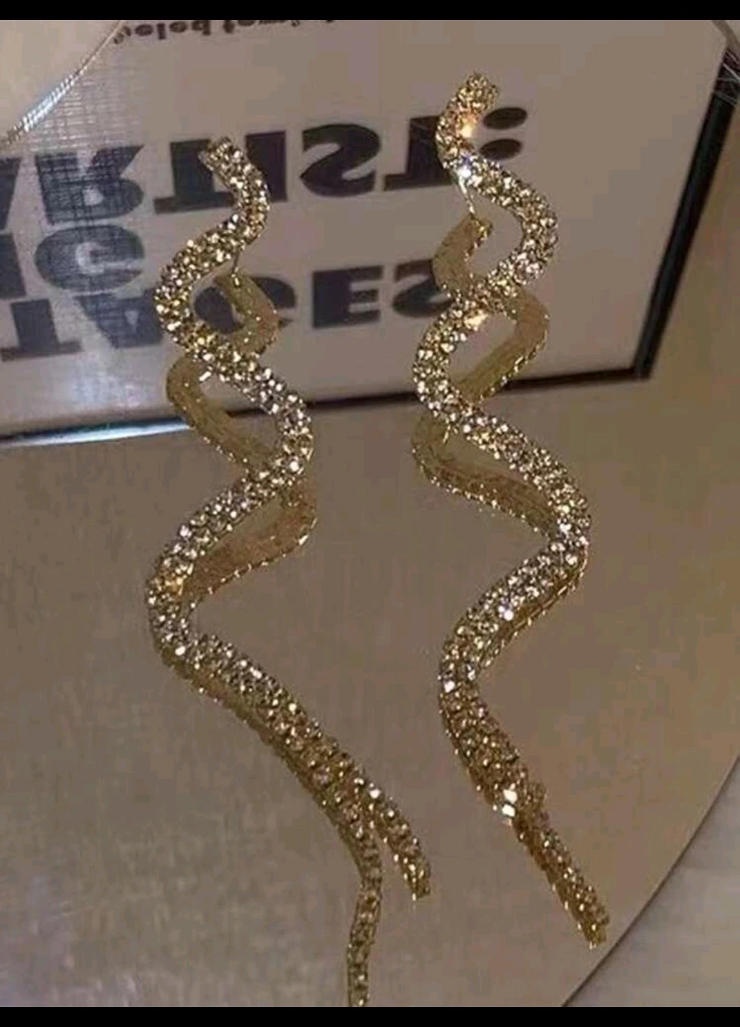 Aretes largos forma de serpiente 2