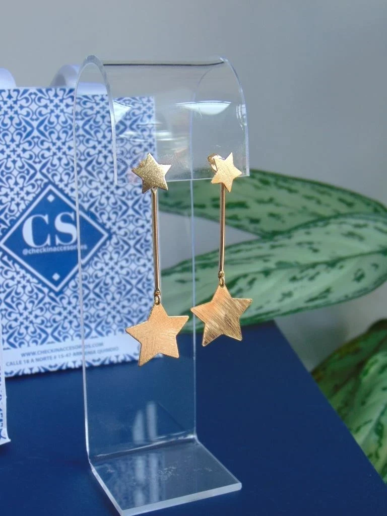 ARETE BAÑO DE ORO 24K DOR ESTRELLA LARGA 2