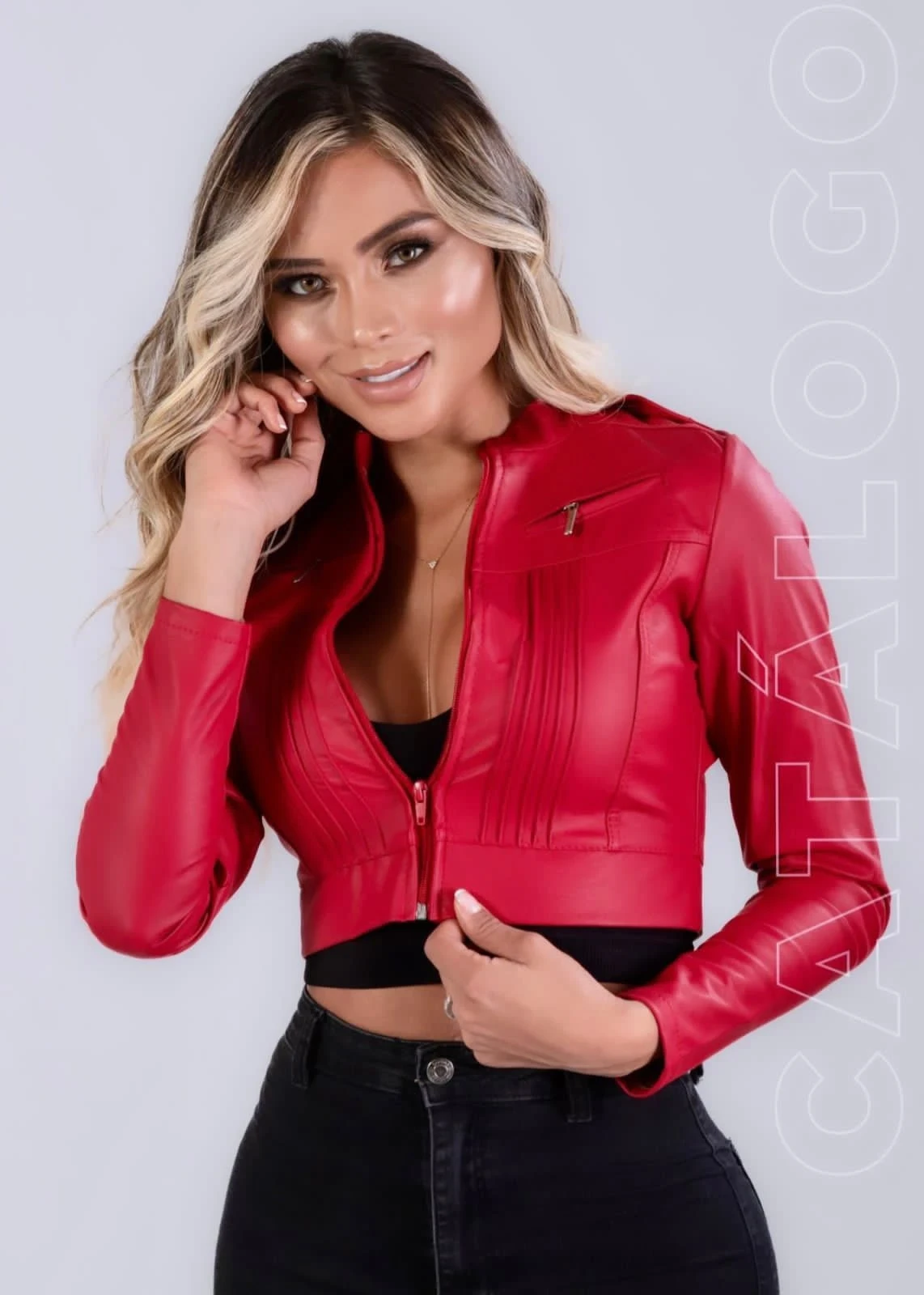 Chaqueta en cuerina Roja