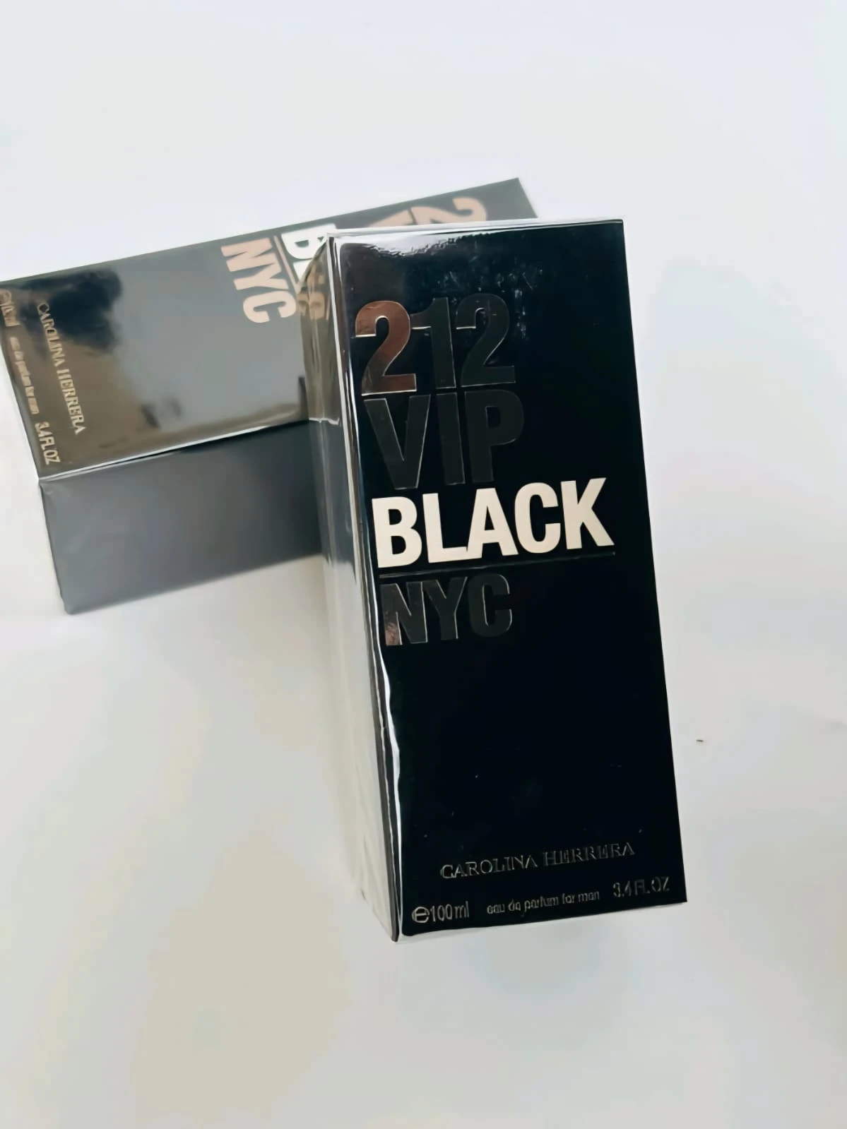 Carolina Herrera 212 VIP BLACK