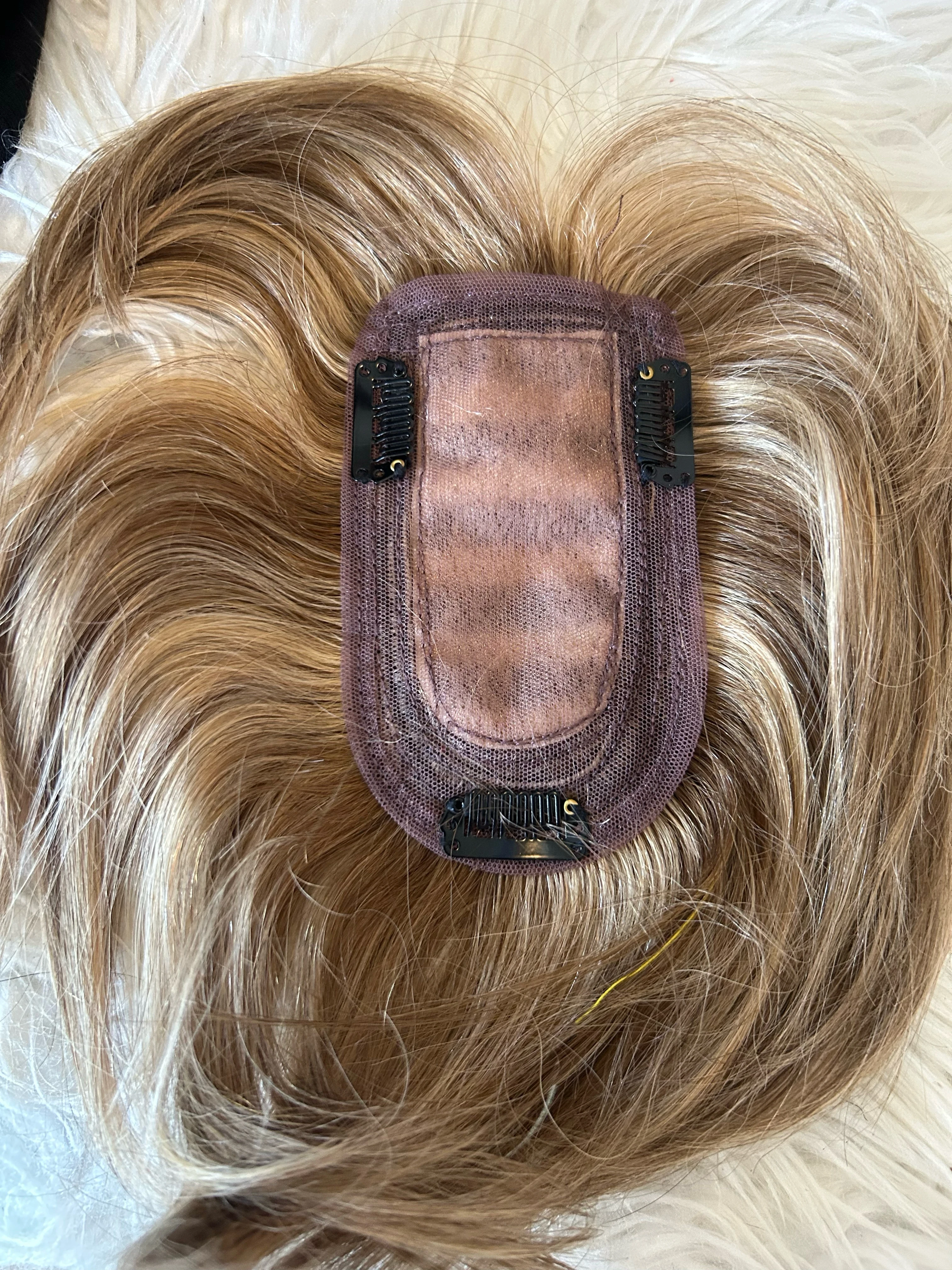 Toppers para el cabello para mujer, adorno de cabello humano real con flequillo, delgado, 5.1 x 2.8 pulgadas, base de seda, clip, extensiones Remy de 8 pulgadas, mezcla de marrón chocolate  6