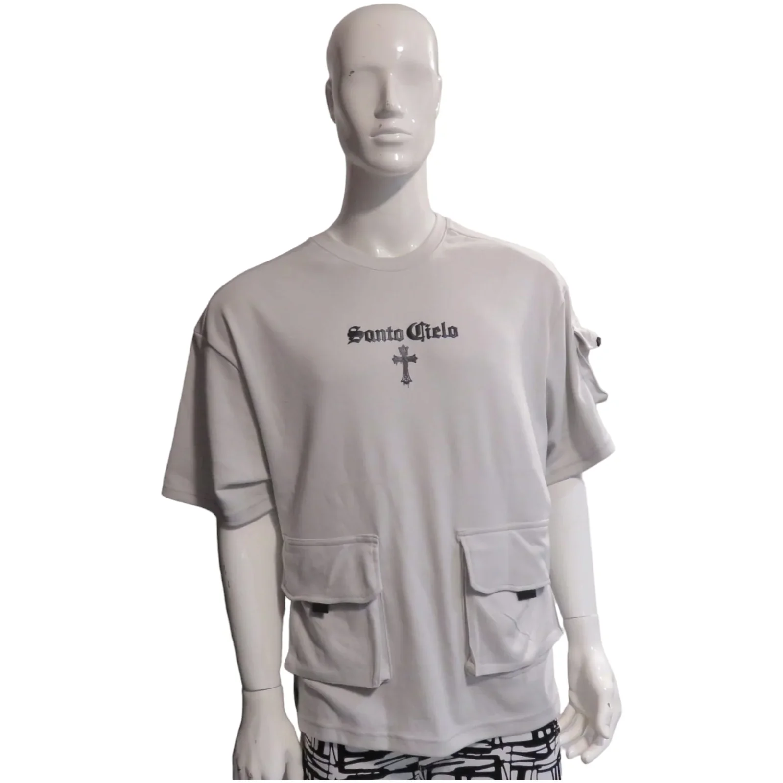 Playera gris de bolsas