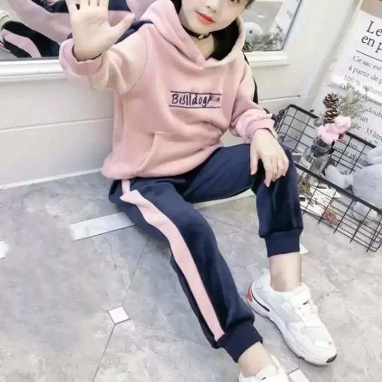 CONJUNTO DEPORTIVO NIÑA