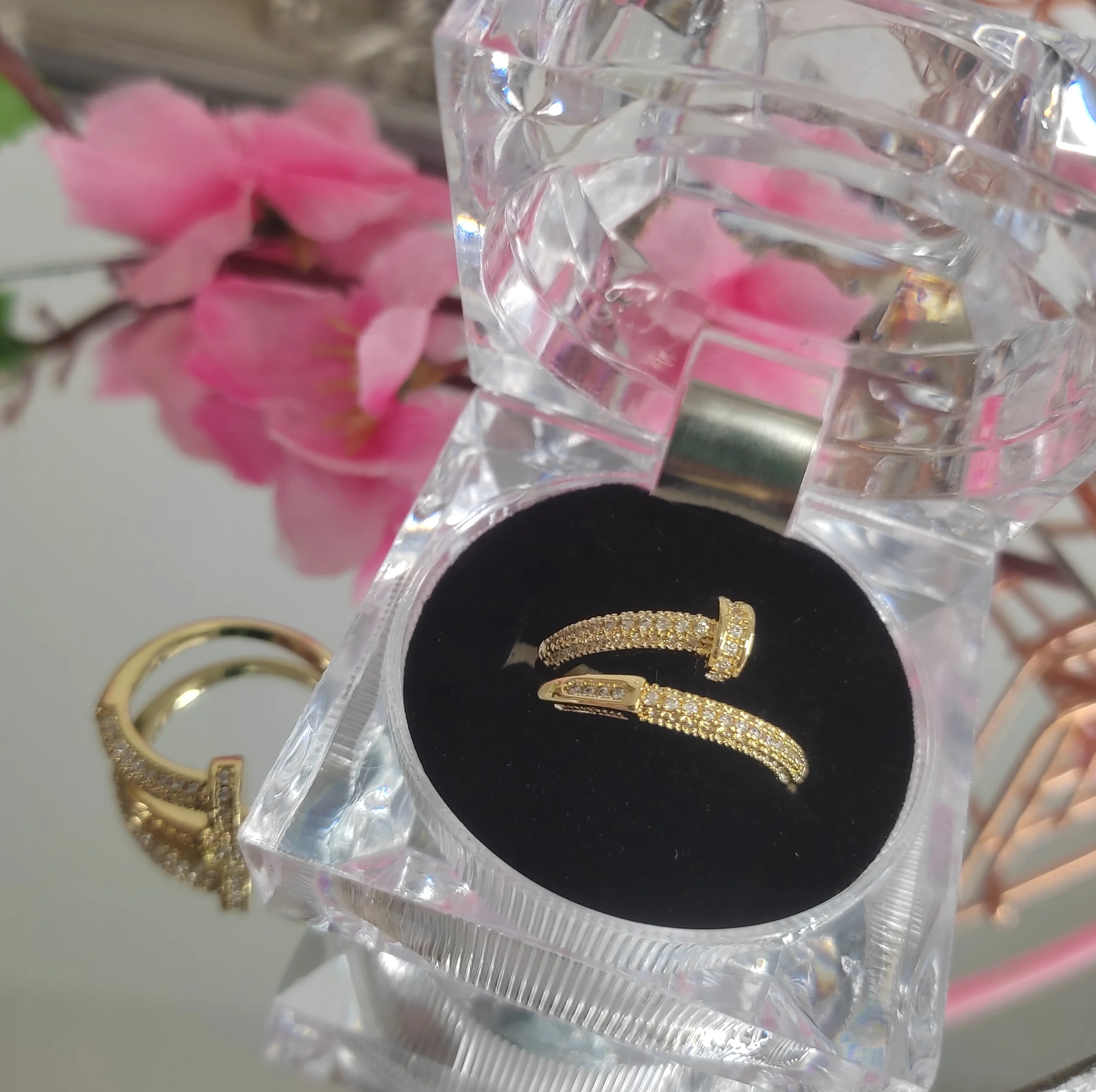 ANILLO AJUSTABLE CLAVO
