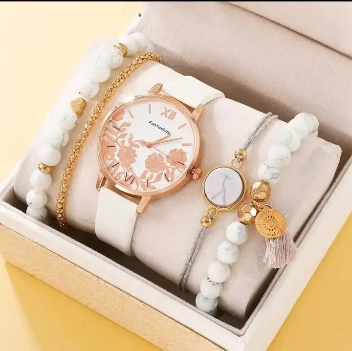 Reloj con pulceras blanco