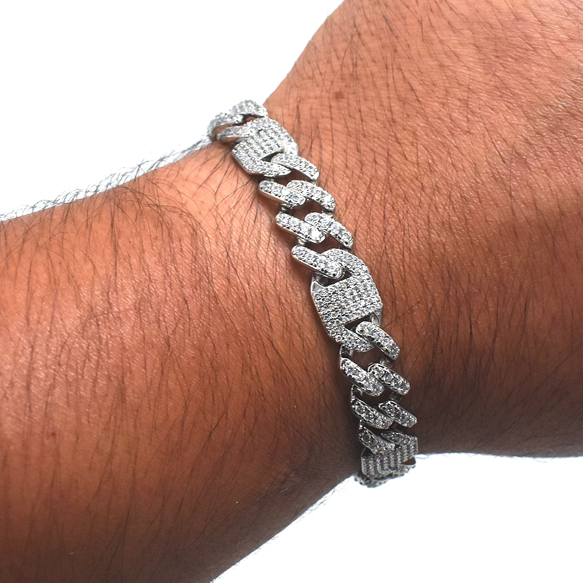 ESCLAVA EN ACERO CON DIAMANTES