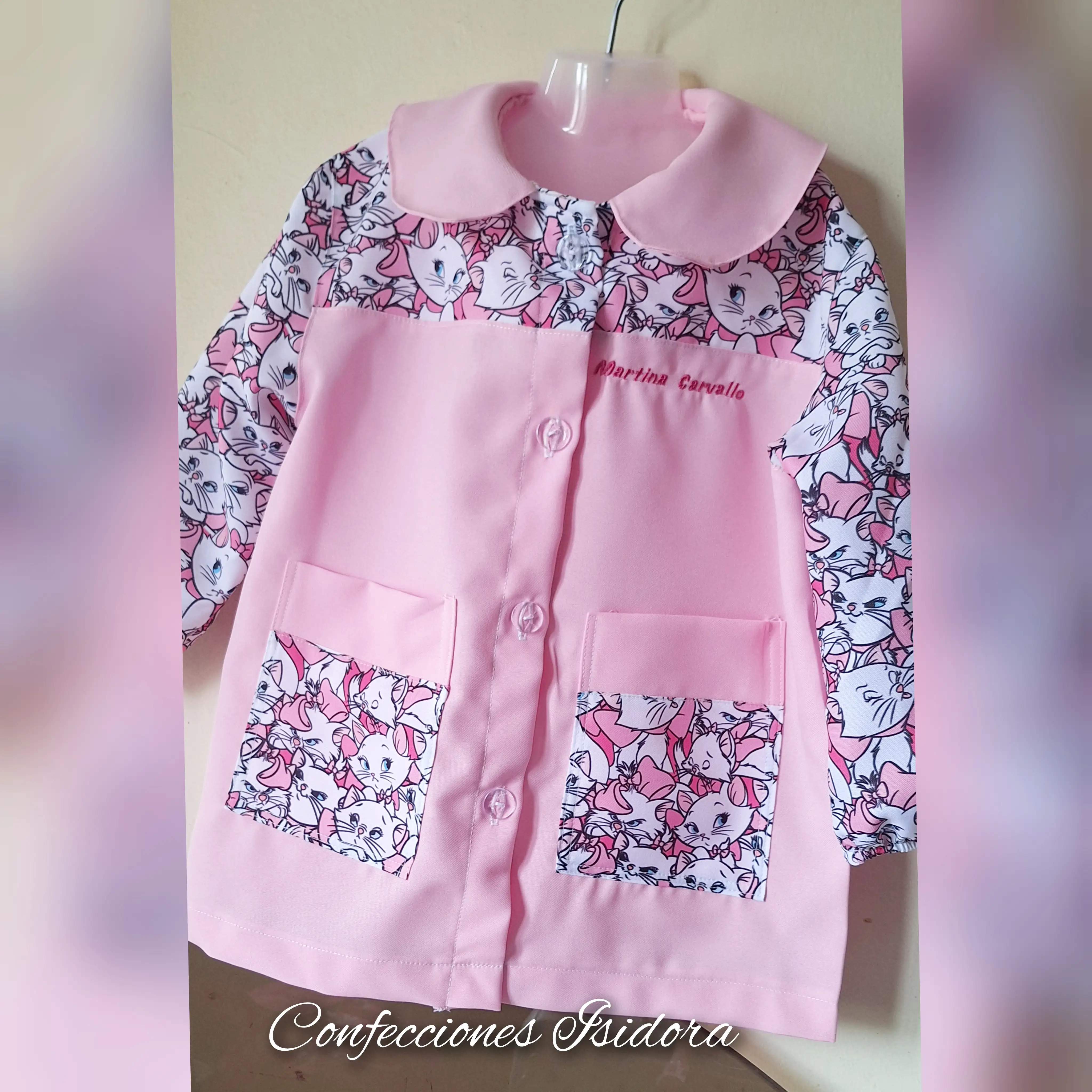 Delantal rosado , Gata Marie 2