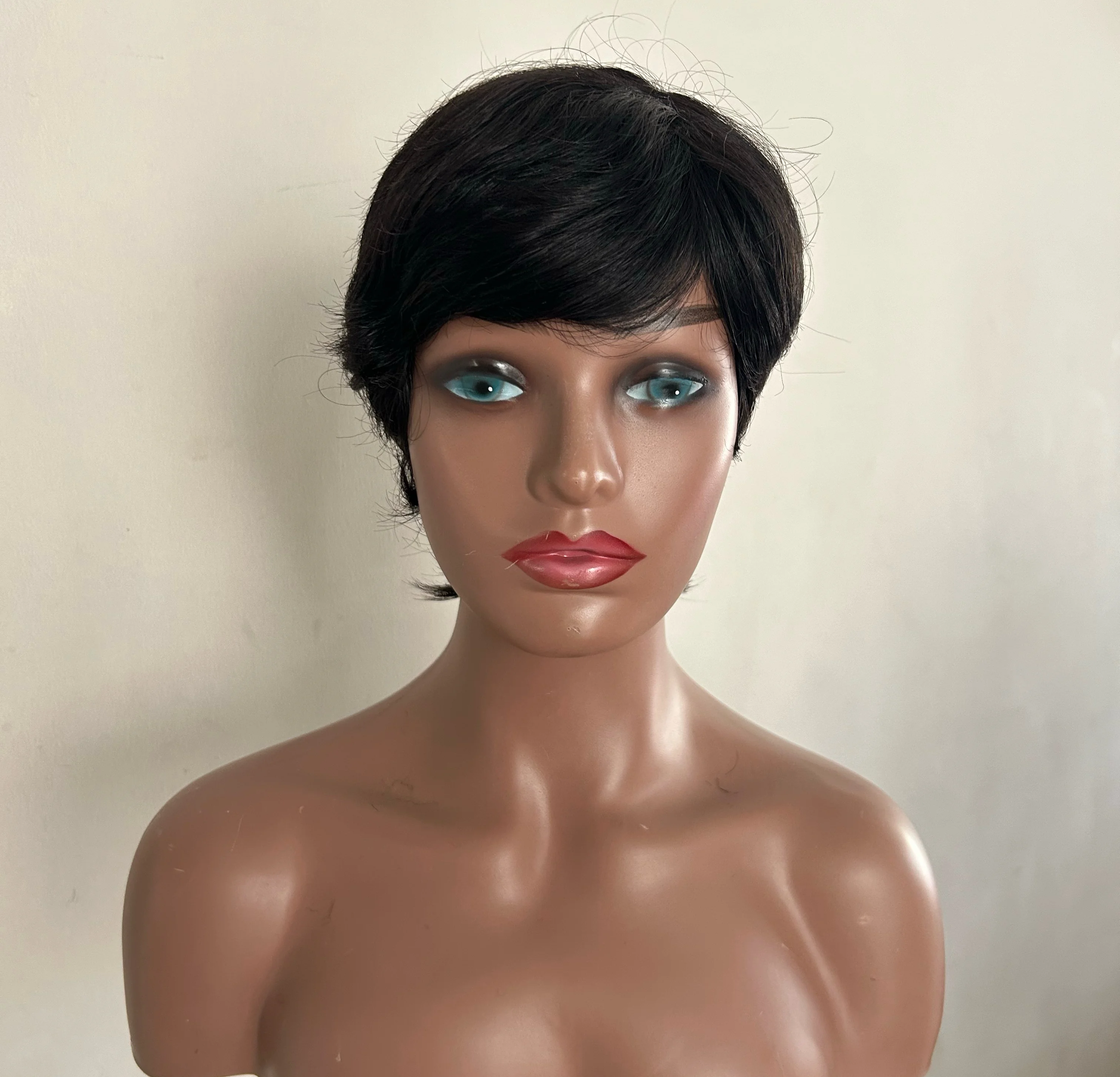 Peluca pixie color negro  2