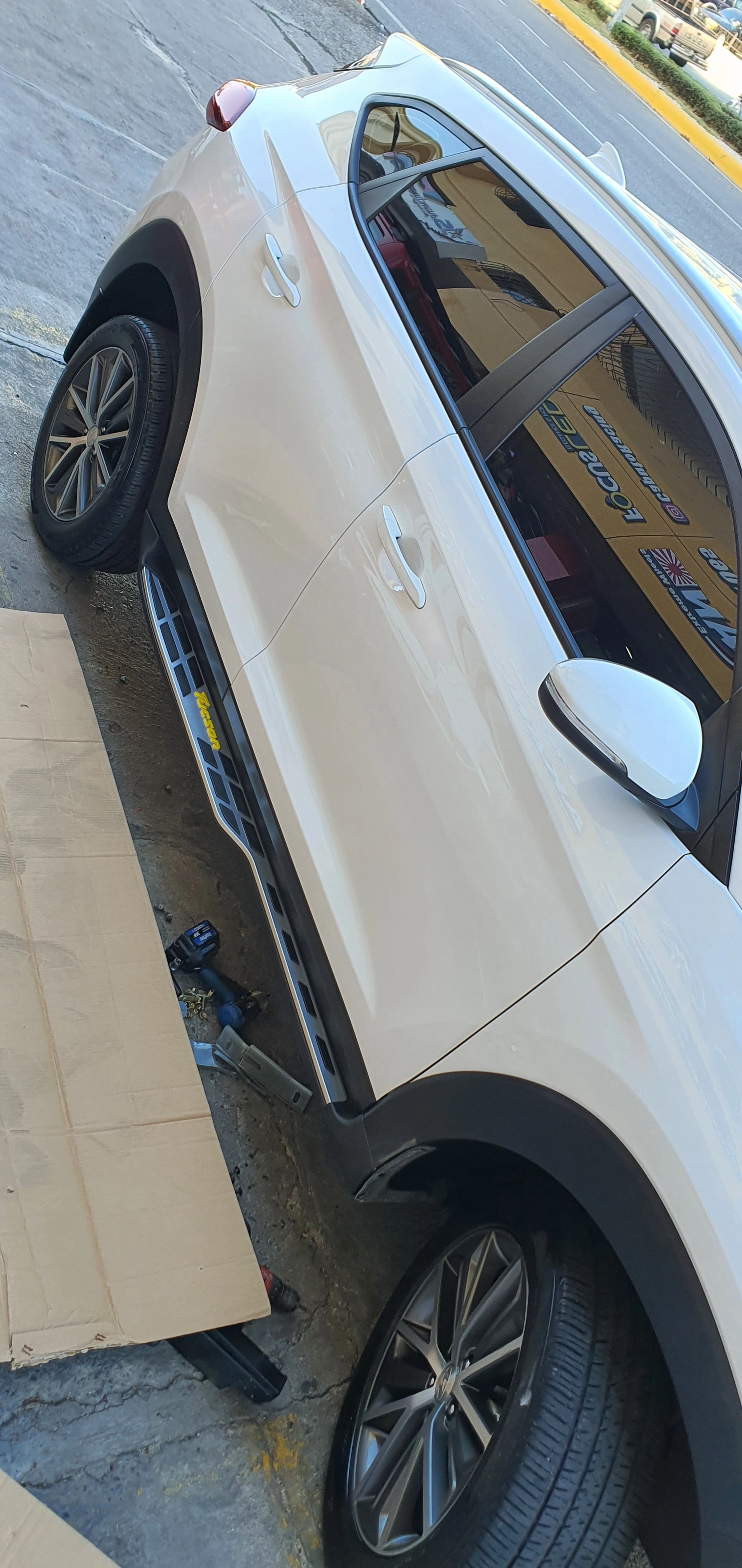 ESTRIBOS HYUNDAI TUCSON 2016-2020 GUITARRA 2