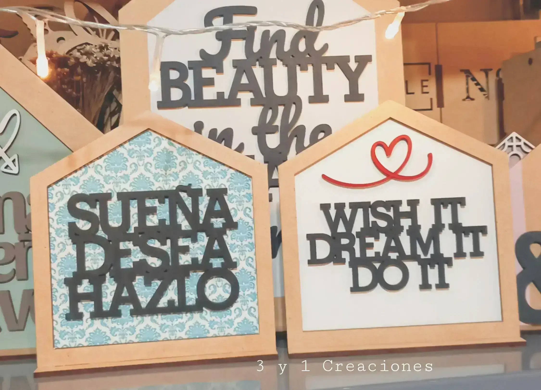 Casita con Marco y Frase