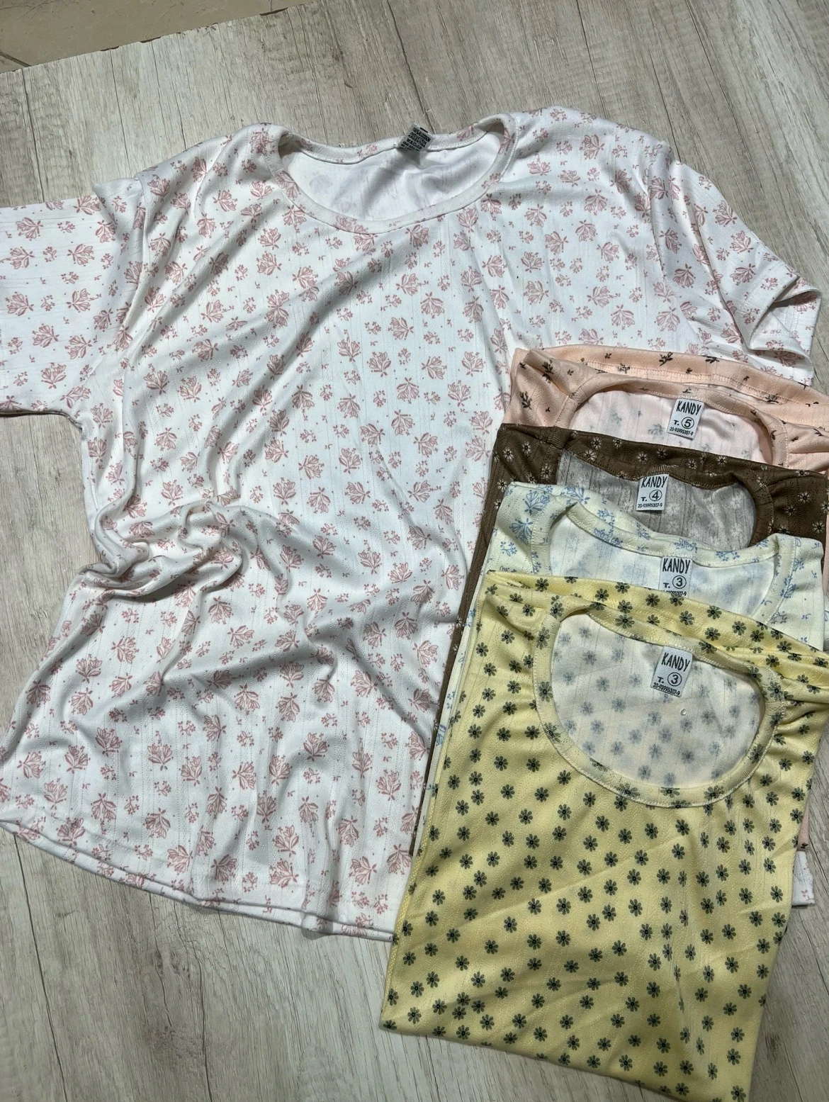 REMERA FLOR’S