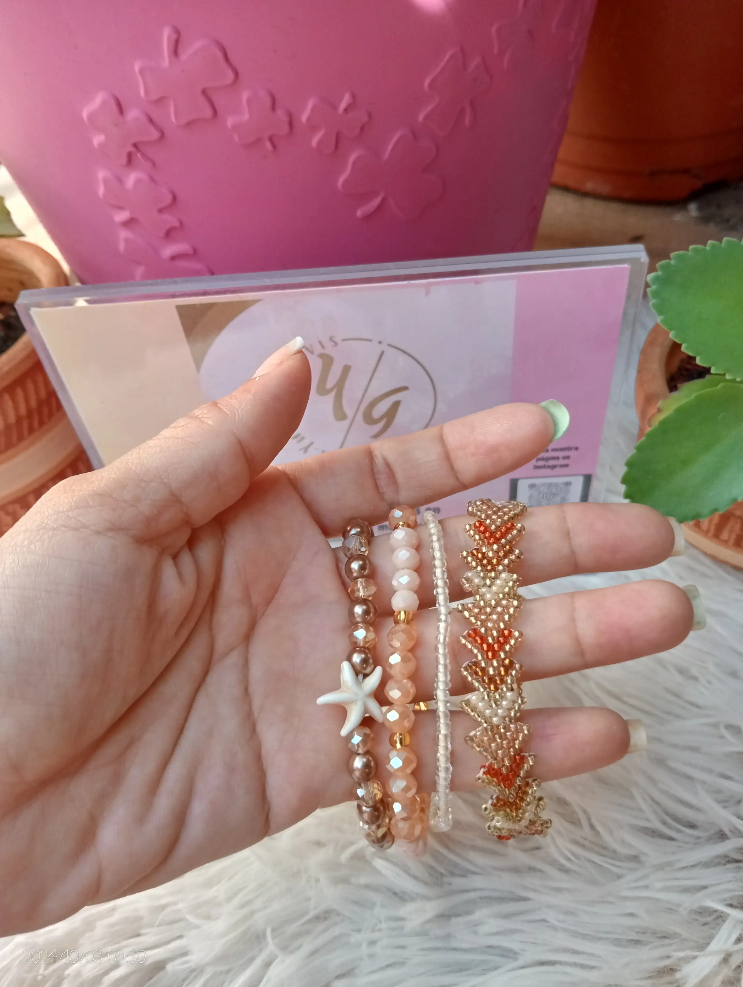 PULSERAS EN MURANO Y MOSTACILLA 