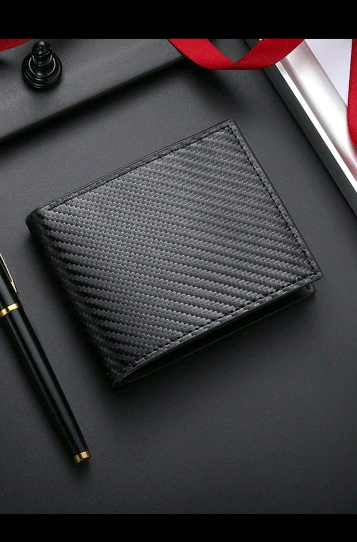 Billetera Minimalista de Poliuretano Premium con Estilo Fibra de Carbono