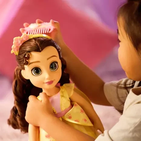 Muñeca Bella de Disney "Érase una vez una historia" 2