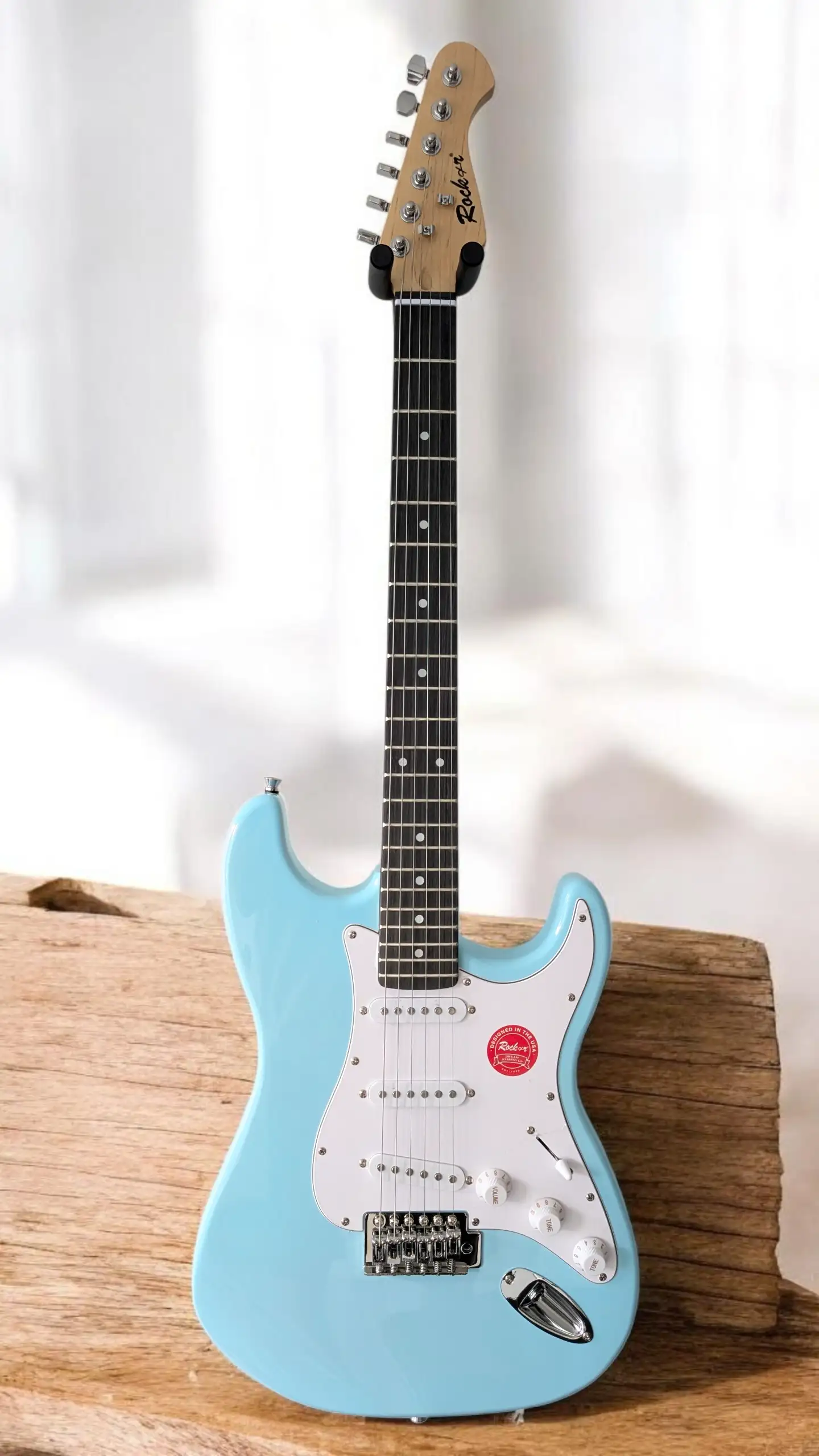 Guitarra Eléctrica Stratocaster ROCKR Licenced USA