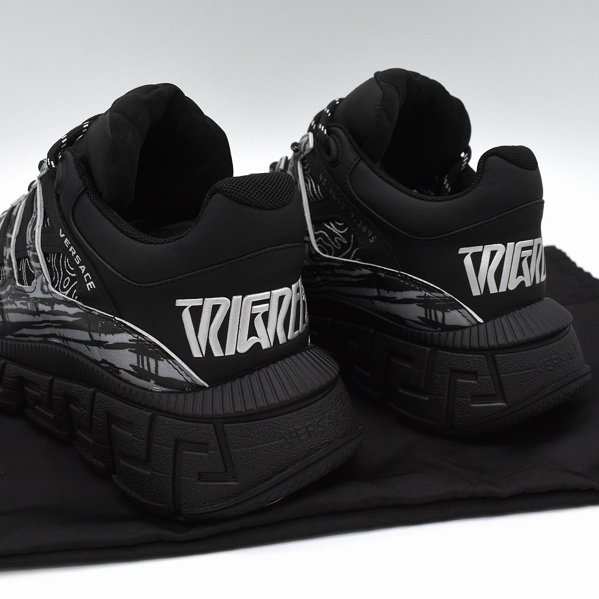 Versace Trigreca Negro 3