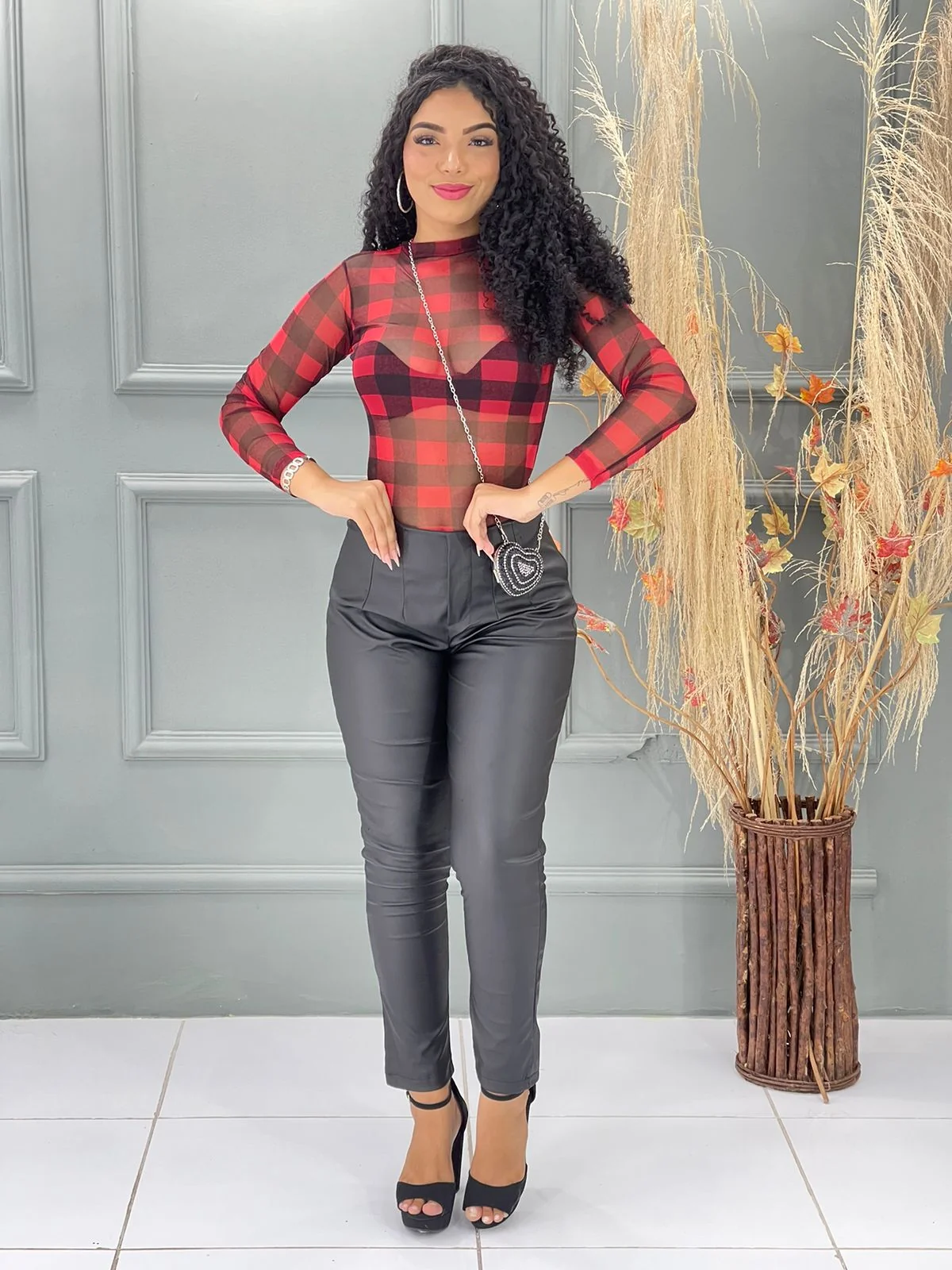 CALÇA ZARA COURO FAKE 3