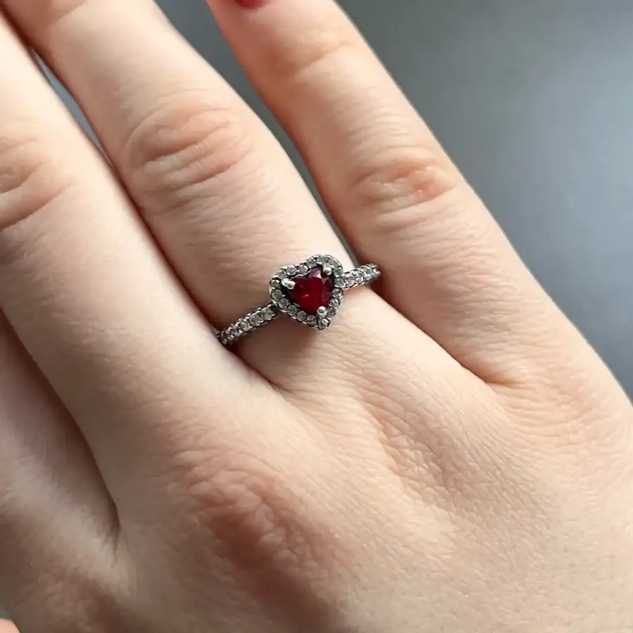 Anillo Relieve Corazón Rojo + Caja de Regalo  4