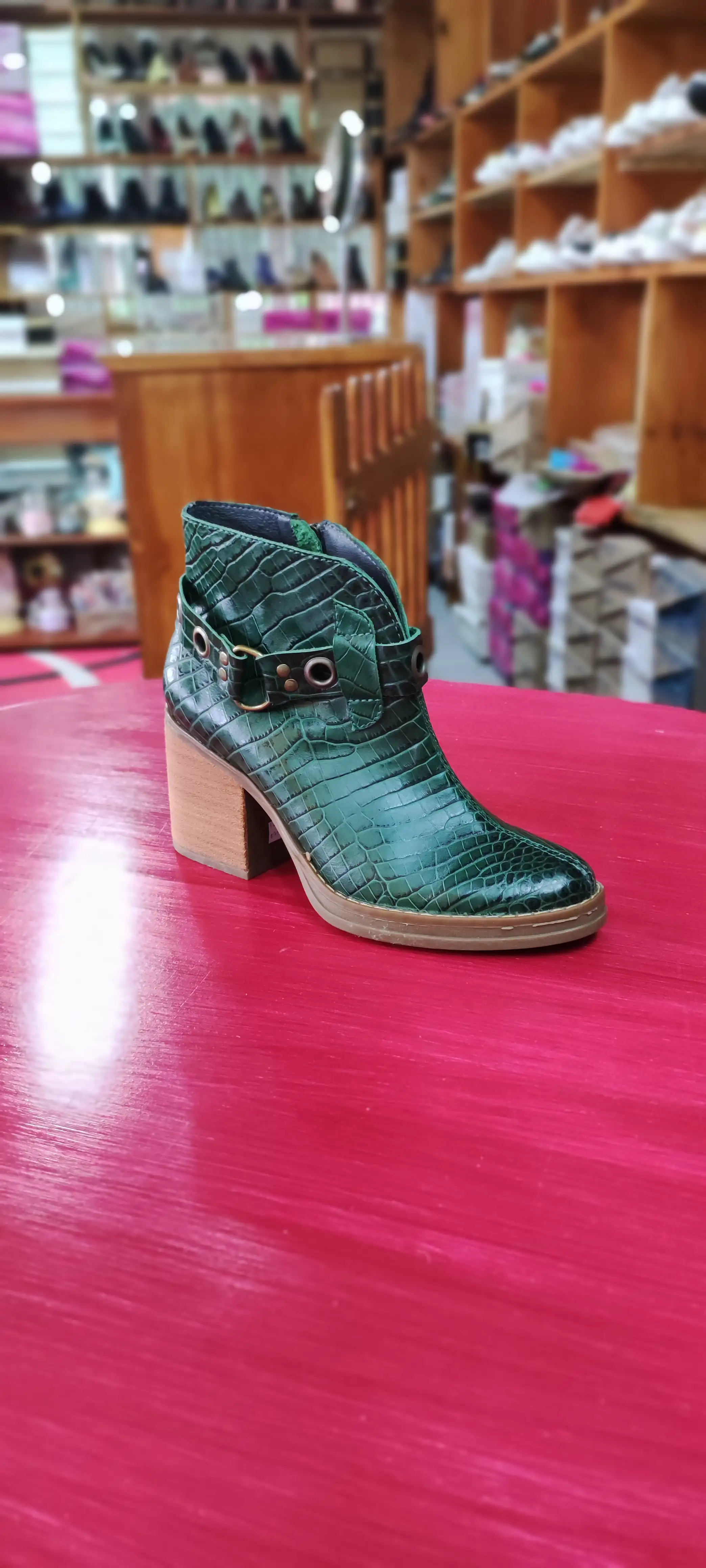 Zapato taco verde