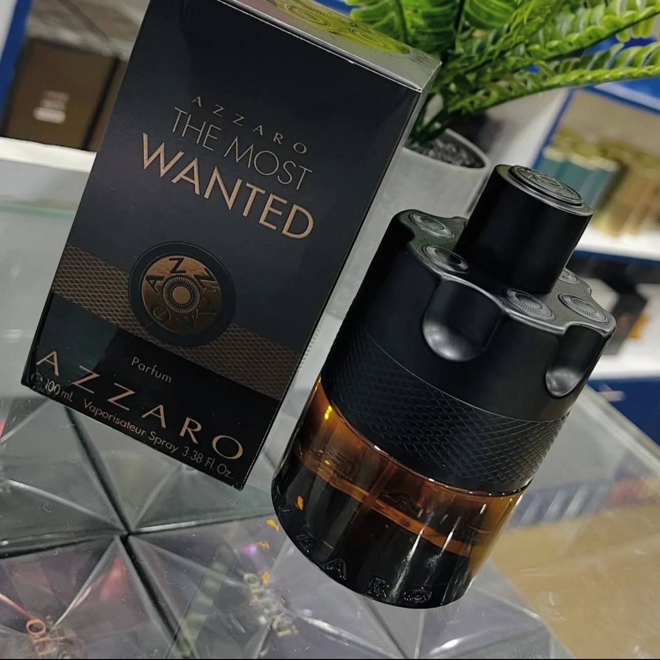 1.1 – Azzaro The Most Wanted Parfum – Hombre