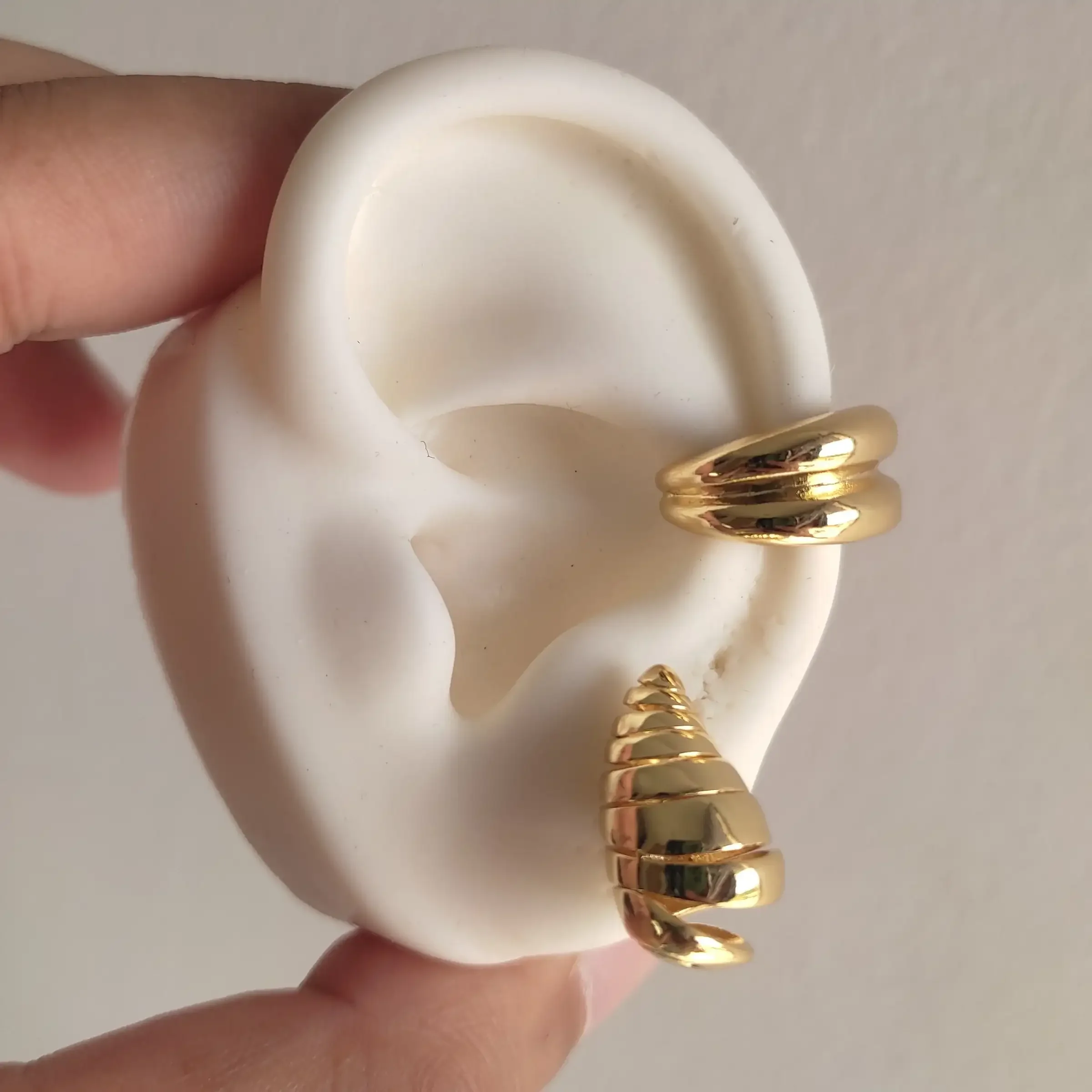 EARCUFF DOBLE VANITY