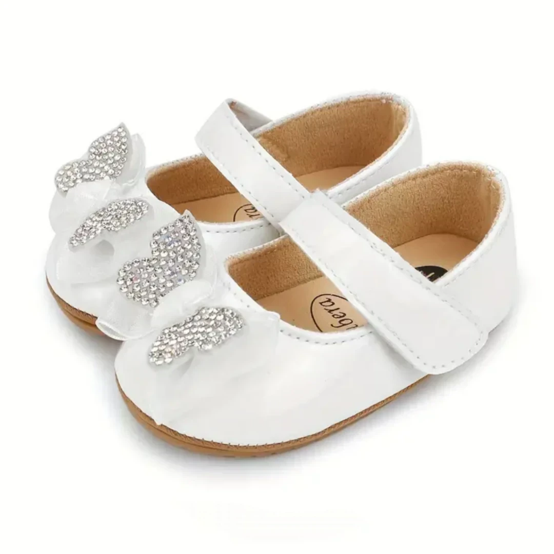 ZAPATITOS BLANCOS MARIPOSA  2