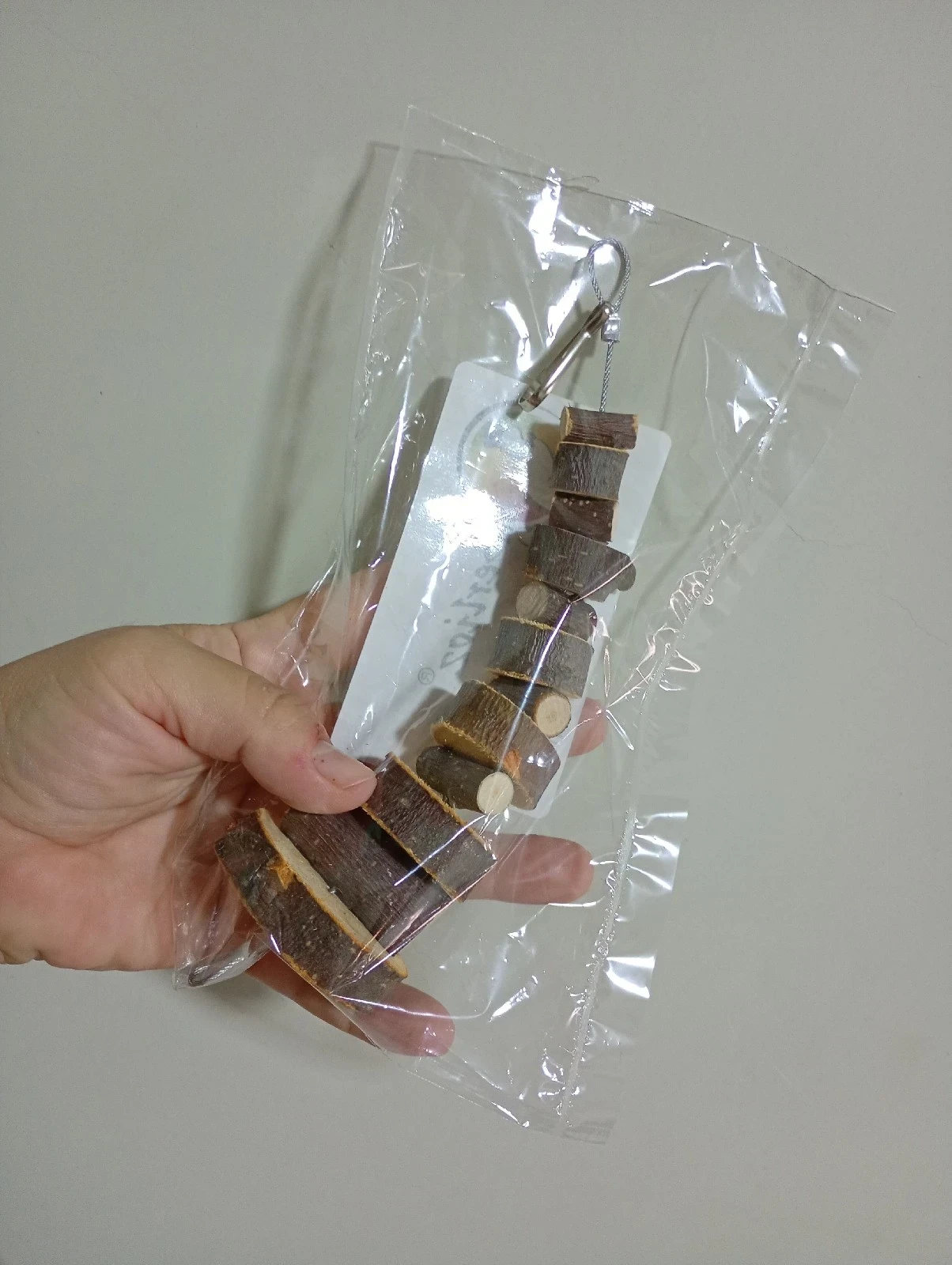 JUGUETE COLGANTE PARA JAULA CONEJO  6