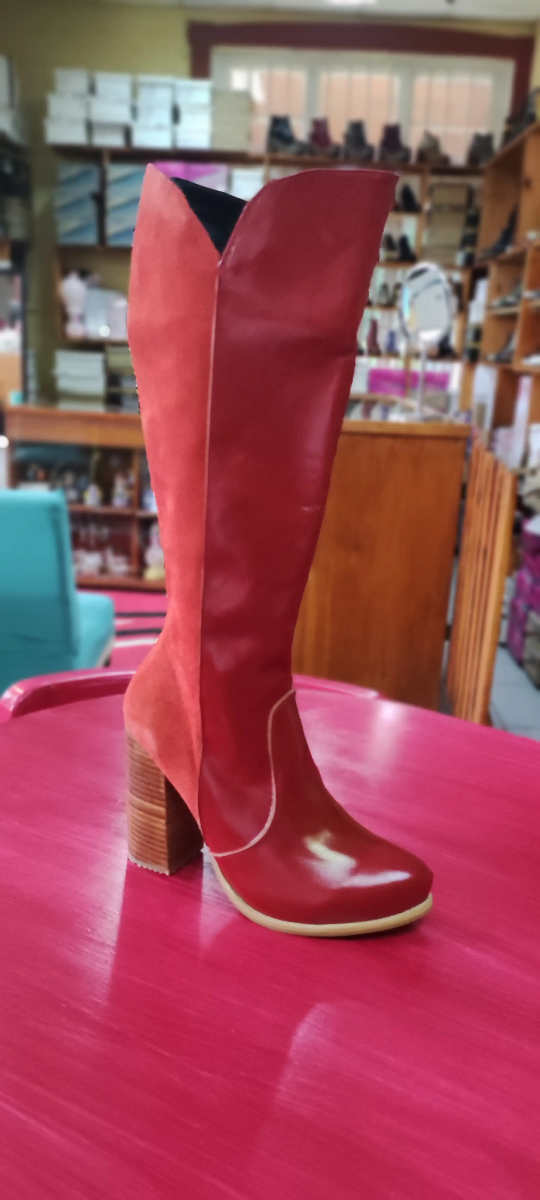 Bota alta roja