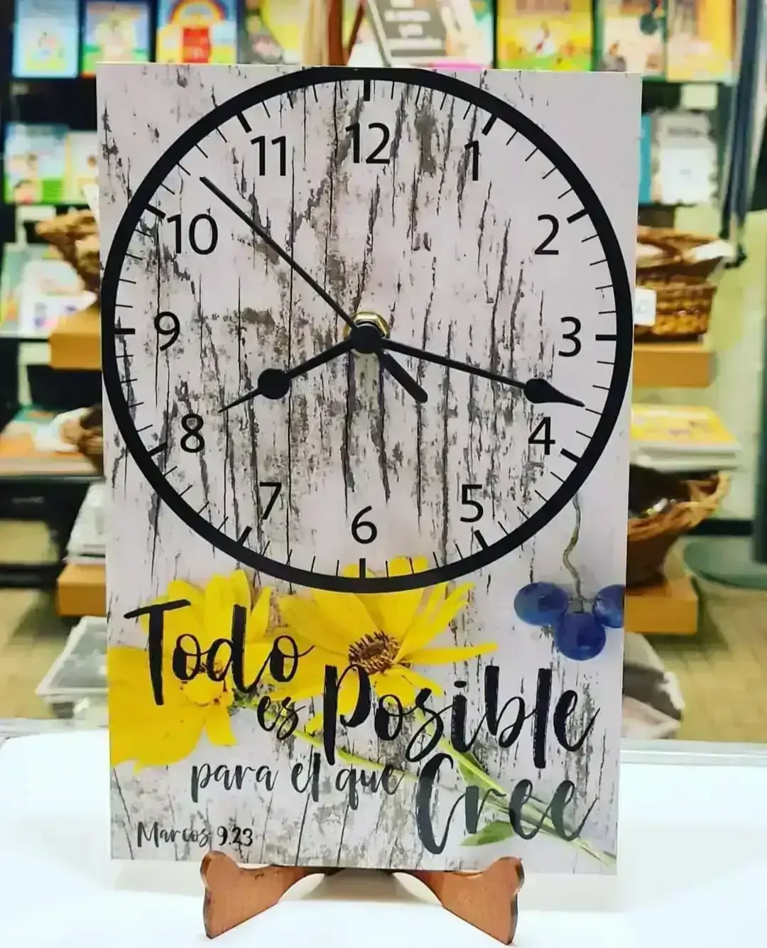 Reloj chico pared. R5