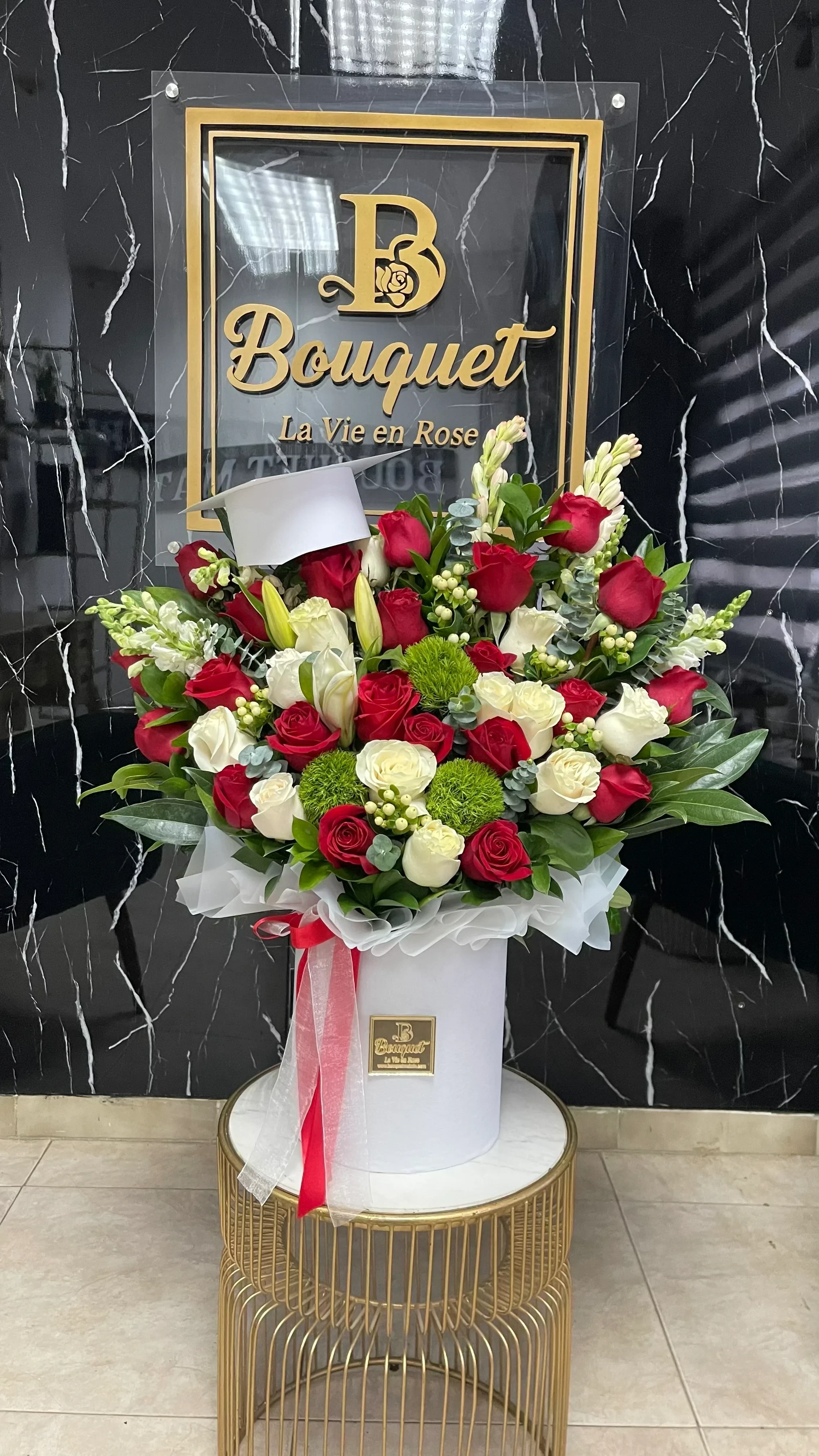 Bouquet rosas rojas y blancas 2